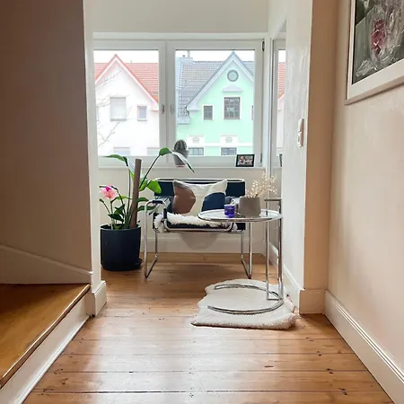 منزل للإقامة Helles Giebelzimmer Im Altbau