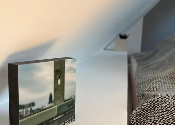 Helles Giebelzimmer Im Altbau Pansiyon *